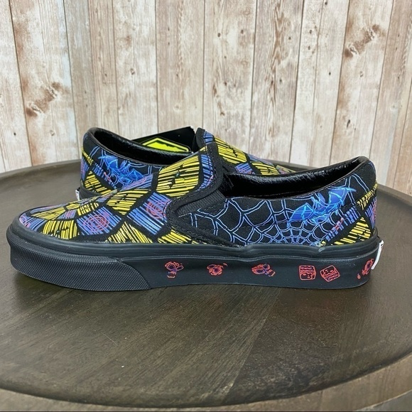 Vans x Disney The Nightmare Before Christmas Classic Slip On Sneaker Size 5 Wmn - Picture 10 of 14